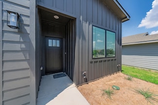 1402 Dreiss St, Fort Worth, TX 76104