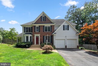 8111 Idylwood Rd, Dunn Loring, VA 22027