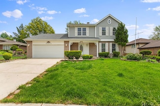 10S241 Wallace Dr, Downers Grove, IL 60516