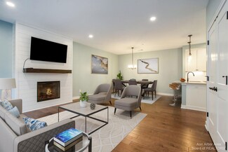 606 Boardwalk Ln, Dexter, MI 48130