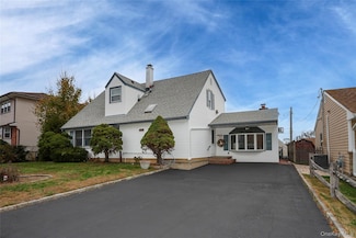 49 East Ave, Glen Cove, NY 11542