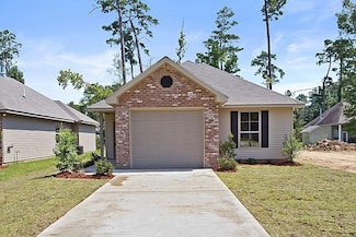 817 Norval St, Mandeville, LA 70448
