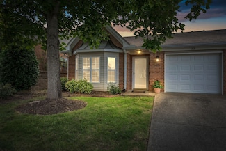 33 Holland Park Ln, Franklin, TN 37069