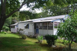 31 Windswept Dr, West Wareham, MA 02576