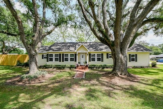 3339 Terry St, Needville, TX 77461