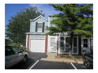 877 Pine Way Dr Unit 1, Columbus, OH 43085