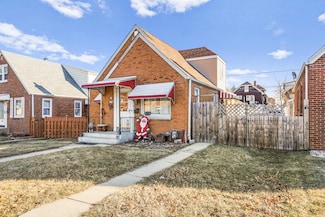 3354 S 13th St, Milwaukee, WI 53215
