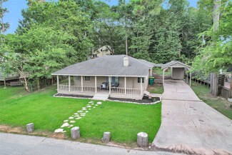 1308 W Pine Lake Cir, Montgomery, TX 77316