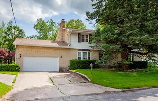 4302 Shawnee Ave, Des Moines, IA 50310