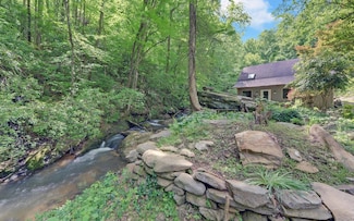 554 Oxford Dr, Ellijay, GA 30540