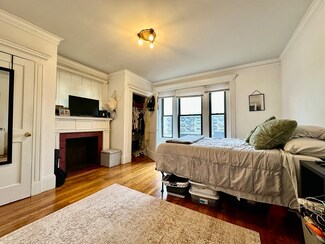 452 Park Dr Unit 14, Boston, MA 02215