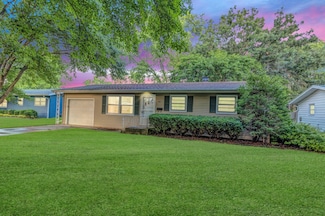 301 Virginia Dr, South Elgin, IL 60177