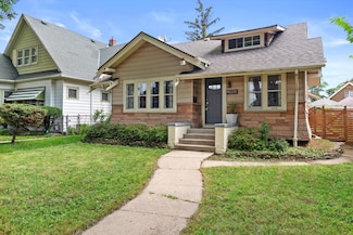 4028 N 15th St, Milwaukee, WI 53209