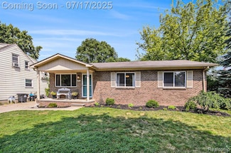 8702 Fremont St, Westland, MI 48185