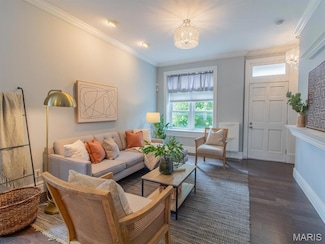 3143 Arsenal St, Saint Louis, MO 63118