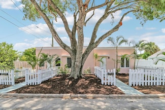 711 4th Ave S, Lake Worth, FL 33460