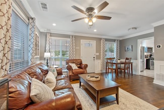 3909 Locke Ave, Fort Worth, TX 76107
