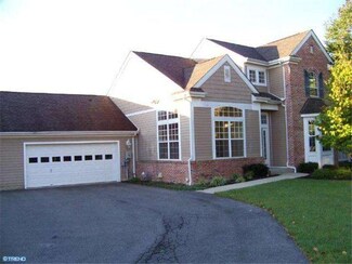 2309 Hollow View Dr, Easton, PA 18040