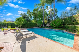 5825 Green Meadow Dr, Agoura Hills, CA 91301