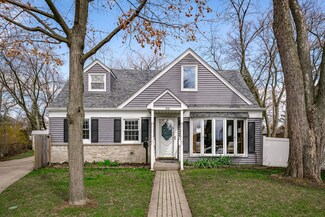 3091 South Ln, Des Plaines, IL 60018
