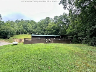 179 Whitehouse Rd, Danville, WV 25053