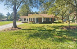 1825 Bennett Rd, Lancaster, SC 29720