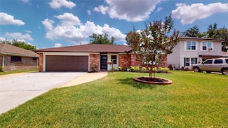 5826 Shurmard Dr, Houston, TX 77092