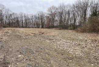 110 Roper Ln, Oakland Township, PA 16001