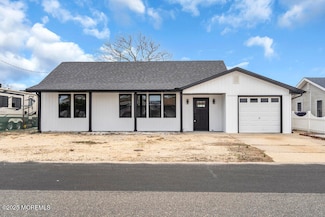 104 Bloomfield Rd, Barnegat, NJ 08005