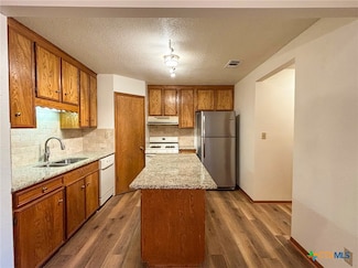 101 Maplewood Dr Unit 28, Victoria, TX 77901