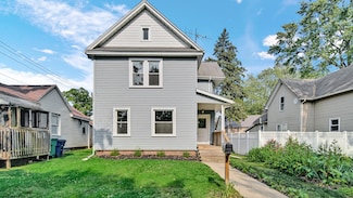 411 E St, La Porte, IN 46350