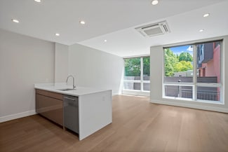 695 6th Ave Unit 1G, Brooklyn, NY 11215