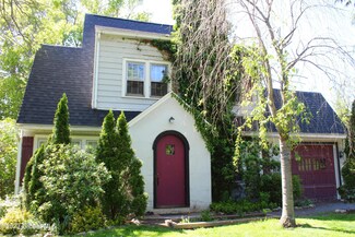 89 Leversee Rd, Troy, NY 12182