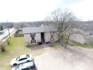 2712 Evergreen Cir, Bryan, TX 77801