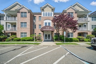 63 Ridgeview Ln, Mount Arlington, NJ 07856