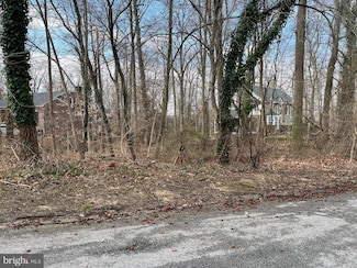 218 Edgewood Dr, Wilmington, DE 19809