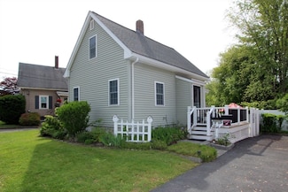 43 Hart St, Taunton, MA 02780
