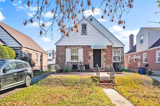 120-35 225th St, Jamaica, NY 11411