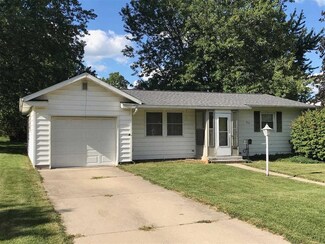 717 W Van Buren St, Berne, IN 46711