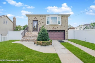 875 Woodrow Rd, Staten Island, NY 10312