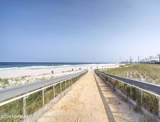 45 Dupont Ave, Seaside Heights, NJ 08751