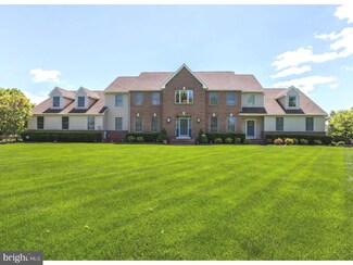 6 Cameron Ln, Lumberton, NJ 08048