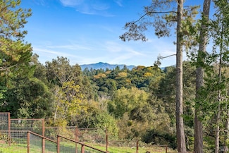 789 Pleasant Hill Rd, Sebastopol, CA 95472