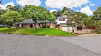 5155 Briarwood Ln, Fort Worth, TX 76112