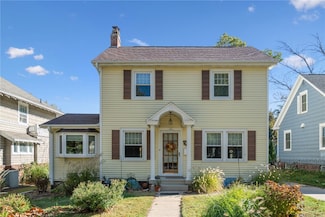 520 22nd St SE, Cedar Rapids, IA 52403