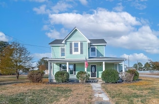 10 Church St, Windsor, VA 23487