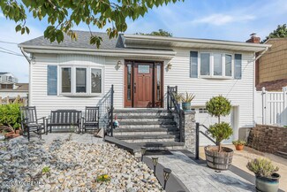 8 Thompson Ave, Leonardo, NJ 07737