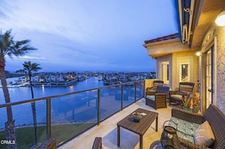 1712 Emerald Isle Way, Oxnard, CA 93035