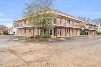 300 River Rd, Starkville, MS 39759