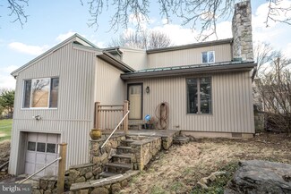 11831 Bradford Dr, Hagerstown, MD 21742